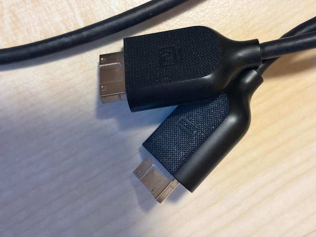 Samsung one connect kabel, Audio, Tv en Foto, Audiokabels en Televisiekabels, Ophalen of Verzenden, Zo goed als nieuw, 2 tot 5 meter