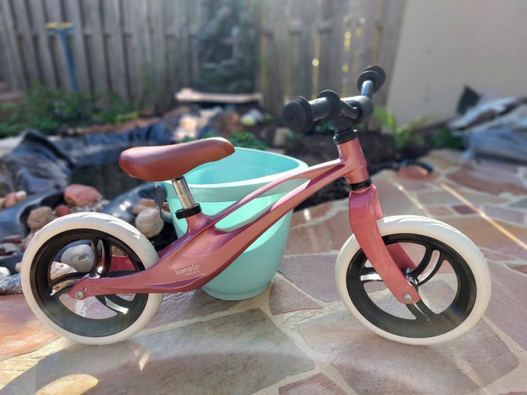 Lionelo superlichtgewicht loopfiets roze, Ophalen