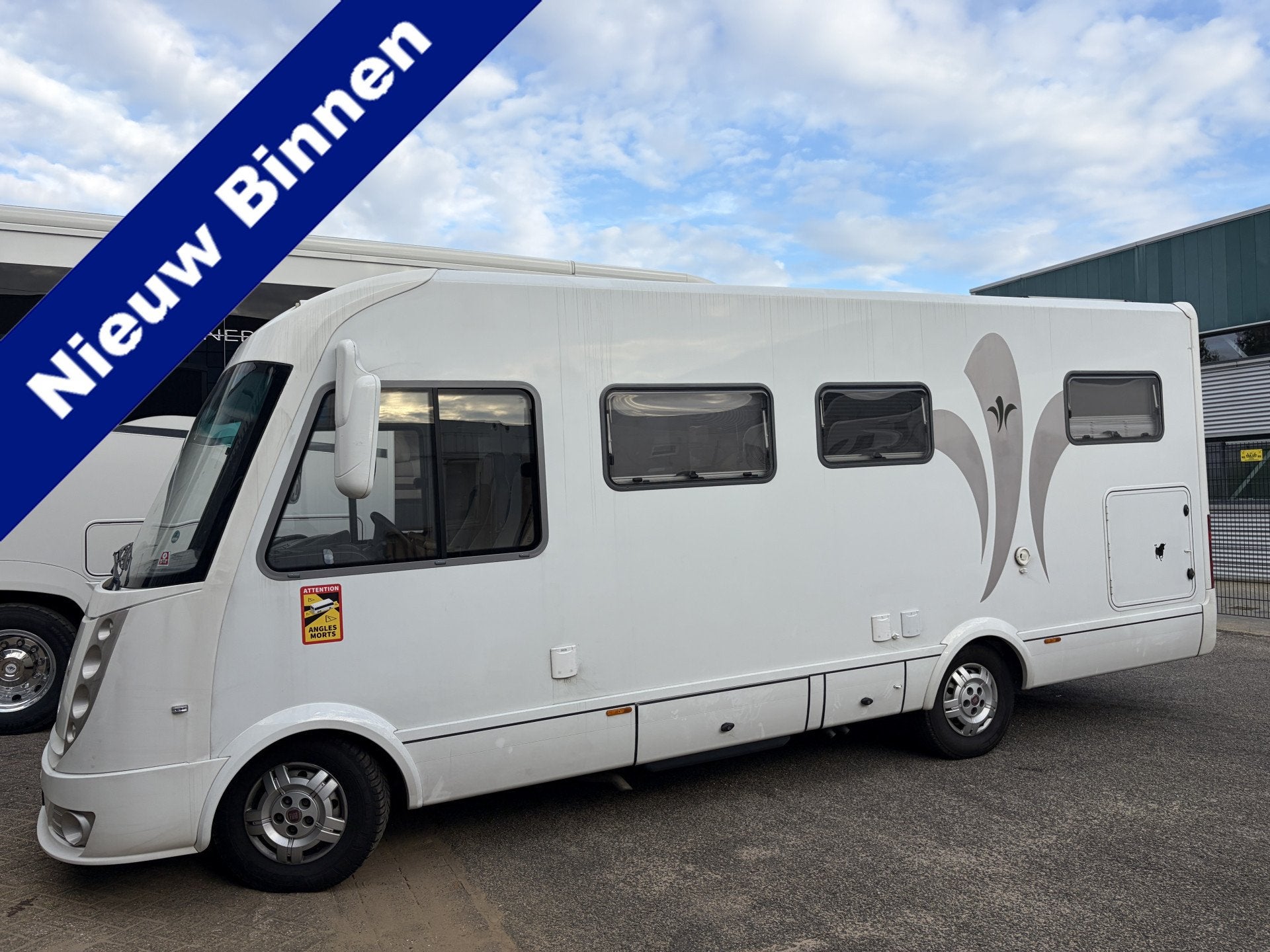 NIESMANN BISCHOFF ARTO 69 L 3.0 158pk Automaat Hefbed, Niesmann+Bischoff, Galliersweg 39
5349AT  OSS, NL, Diesel, Mark@niesmannbischoff.nl