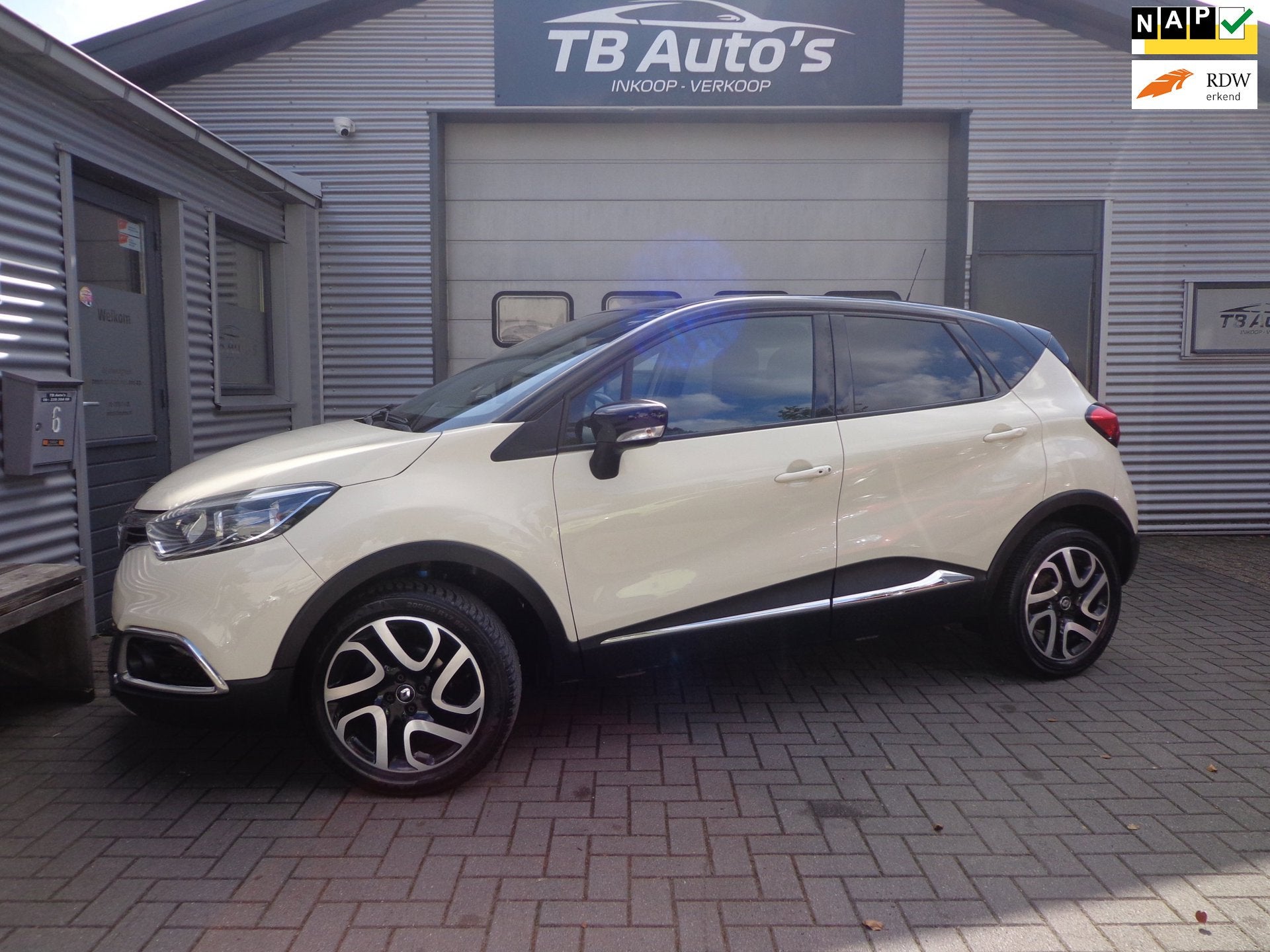 Renault Captur 0.9 TCe Xmod ! 1E EIGENAAR / DEALER ONDERHOUD, Voorwielaandrijving, 898 cc, Gebruikt, Handgeschakeld