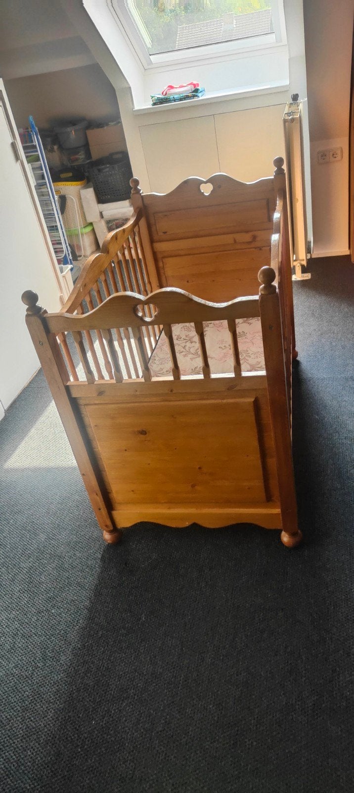 Baby bed licht eiken zelf gemaakt 120x60,, Kinderen en Baby's, Kinderkamer | Bedden, Ophalen, Zo goed als nieuw, Minder dan 140 cm