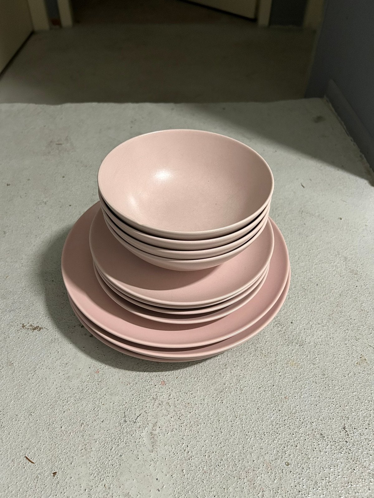 Licht roze borden, Huis en Inrichting, Ophalen, Gebruikt, Overige stijlen, Bord(en)