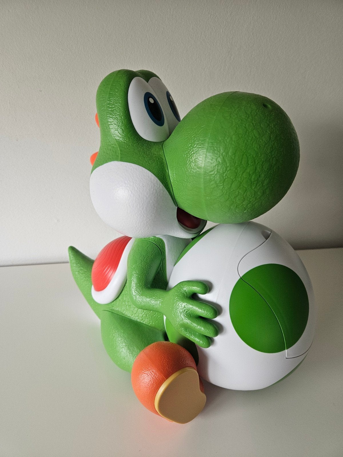Yoshi popcorn bucket - super mario galaxy - limited edition, Ophalen of Verzenden, Nieuw