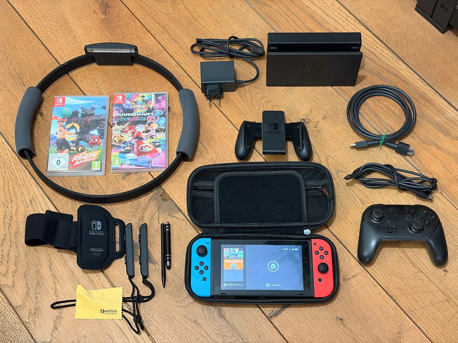 Nintendo Switch met Pro Controller, Mario Kart 8 & Ring Fit, Met games, Met 2 controllers, Ophalen of Verzenden, Zo goed als nieuw