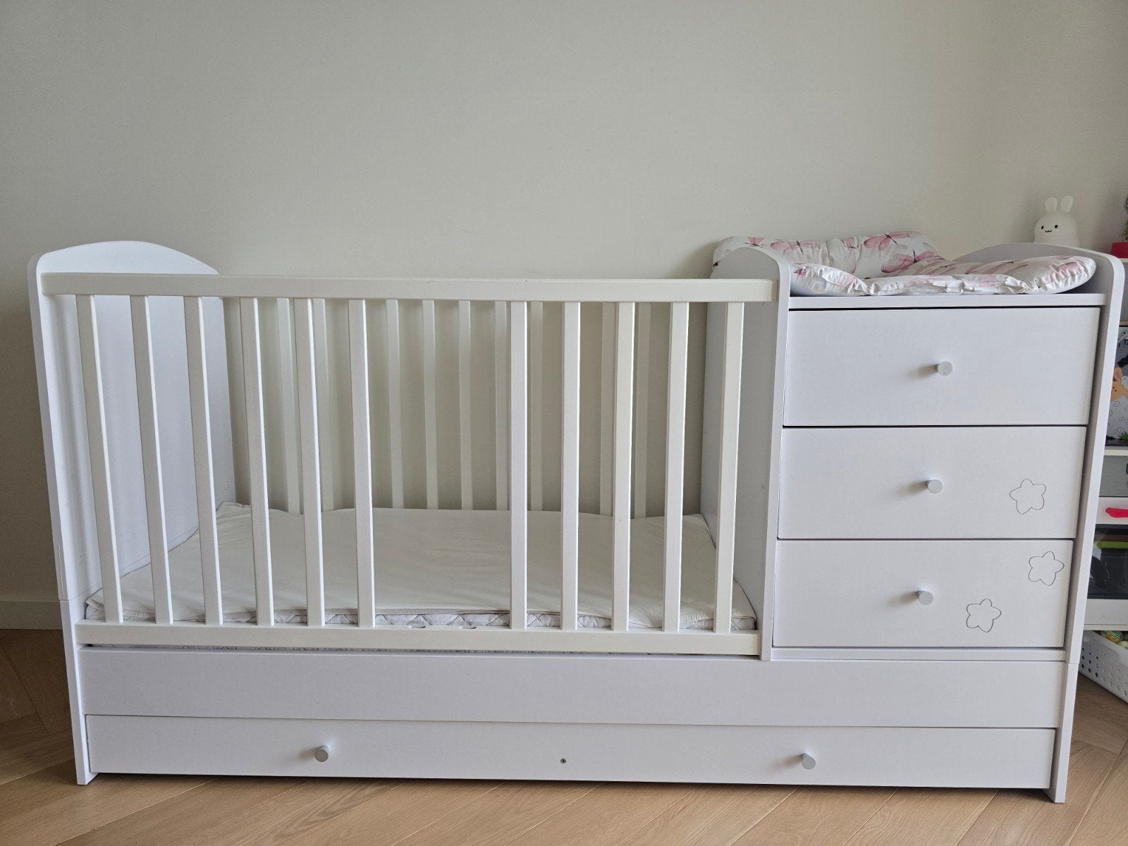 Combi ledikant 60x120 wit met laden en kokosmatras, Kinderen en Baby's, Babywiegjes en Ledikanten, Ophalen, Gebruikt, Ledikant