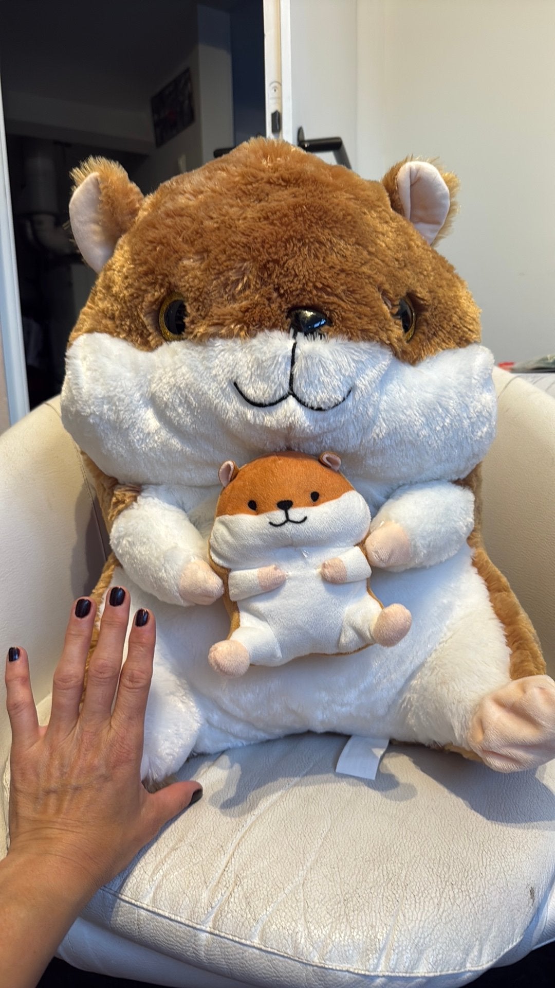 Plush toy / stuffed animal big hamster with baby hamster, Verzenden, Zo goed als nieuw, Overige typen