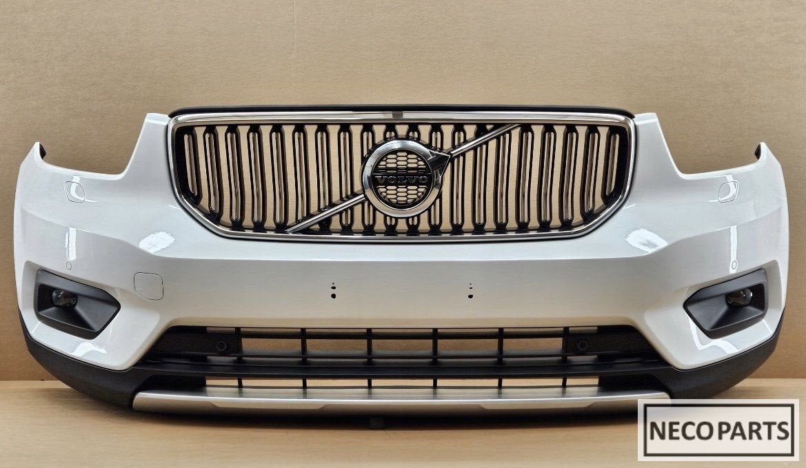 VOORBUMPER VOLVO XC40 XC 40 BUMPER KLEUR 707 ALLES LEVERBAAR, Gebruikt, -, -, Ophalen of Verzenden