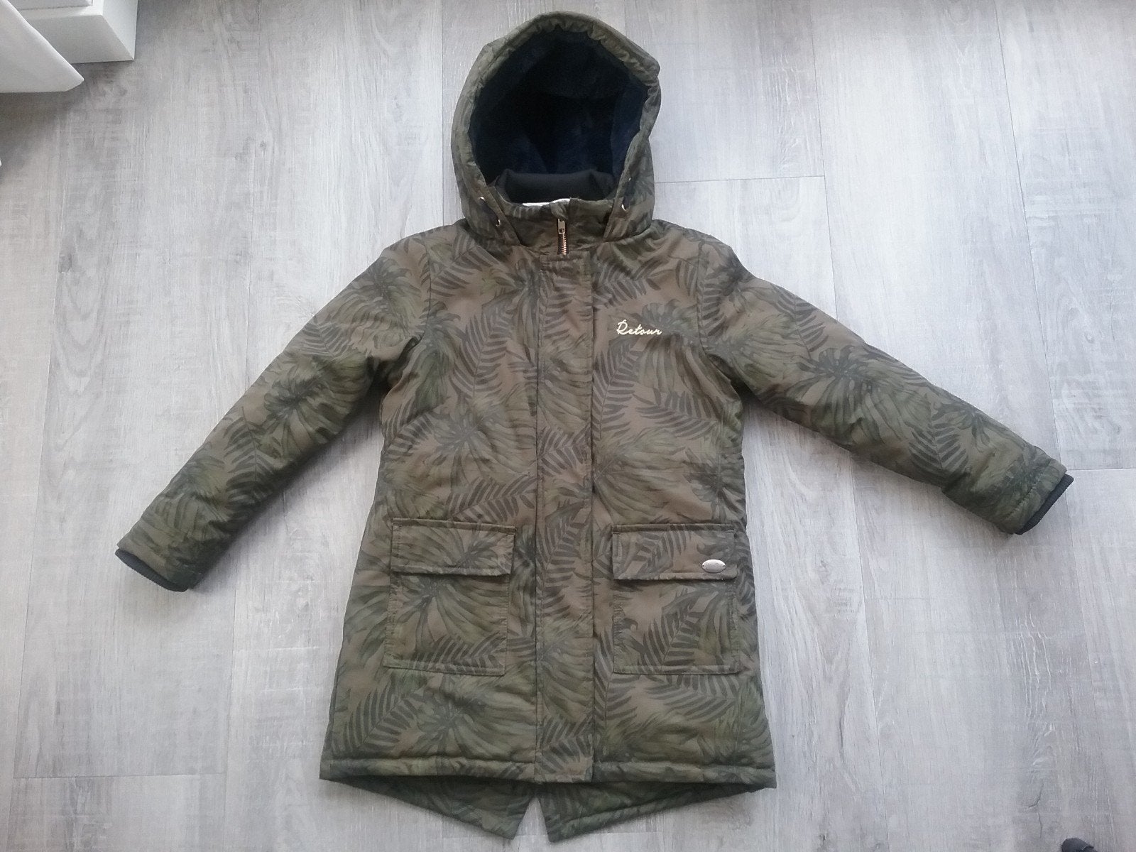 zgan etour meisjes winterjas groen met bladeren 128
Lang mod, Kinderen en Baby's, Kinderkleding | Maat 128, Ophalen of Verzenden