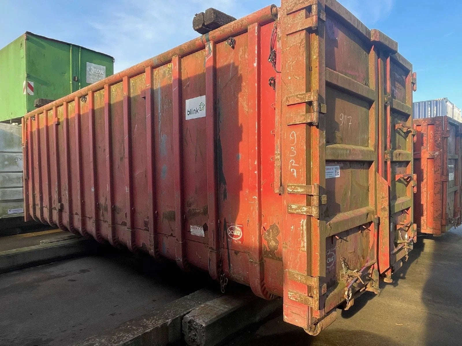 VERNOOY AFZETCONTAINER 40M3 9327, Dave Vernooij, Dave@vernooy.nl, Kellensedwarsweg 9
4004 JC  Tiel, NL