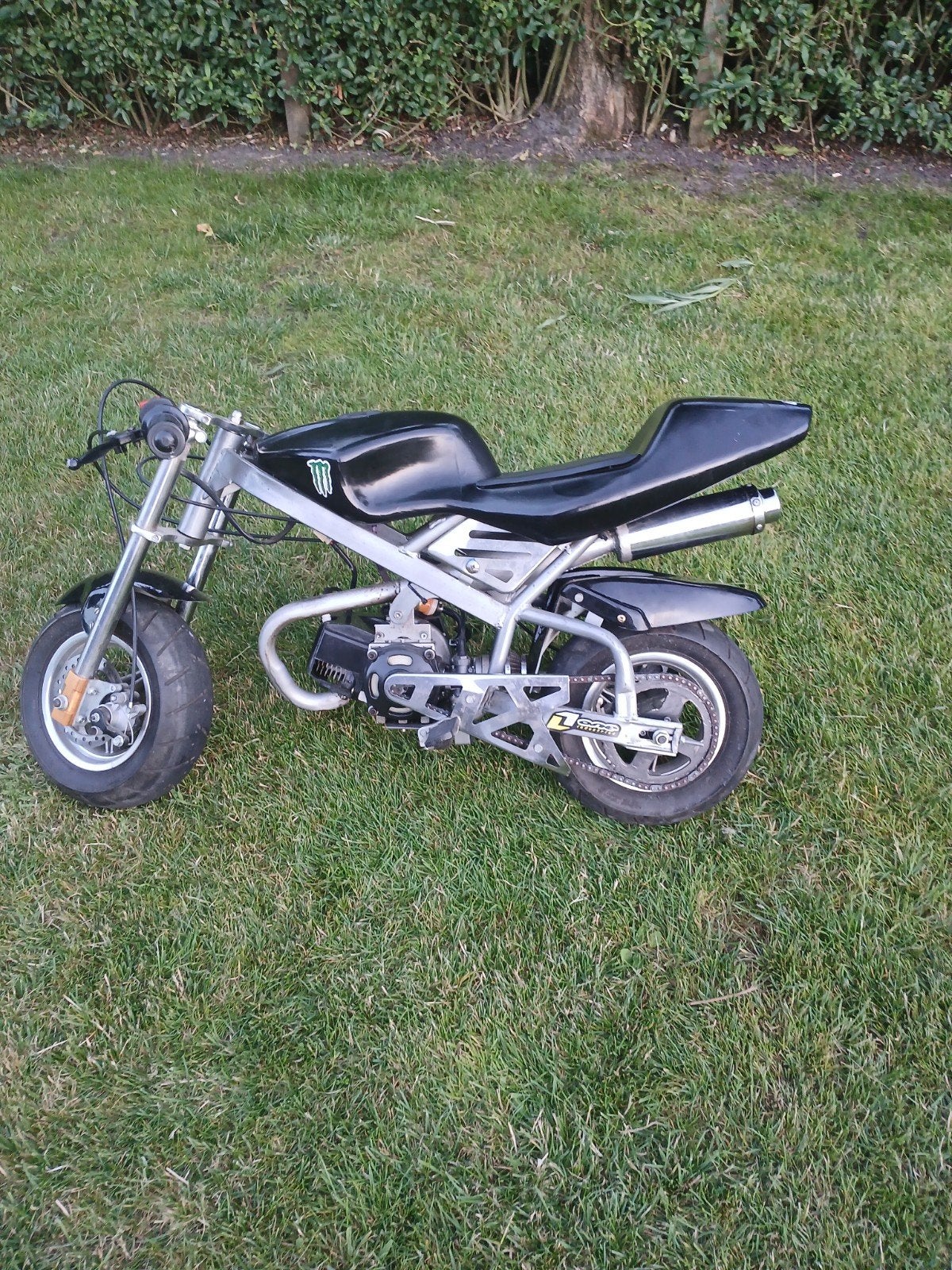 Pitbike met spatbord en goede remmen, Fietsen en Brommers, Ophalen, Gebruikt, 49 cc, Pitbike