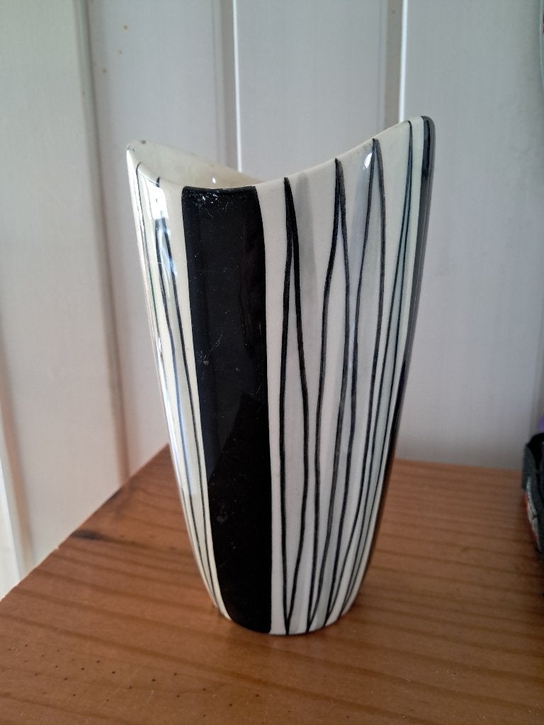vaas strehla keramik import, Ophalen, Gebruikt