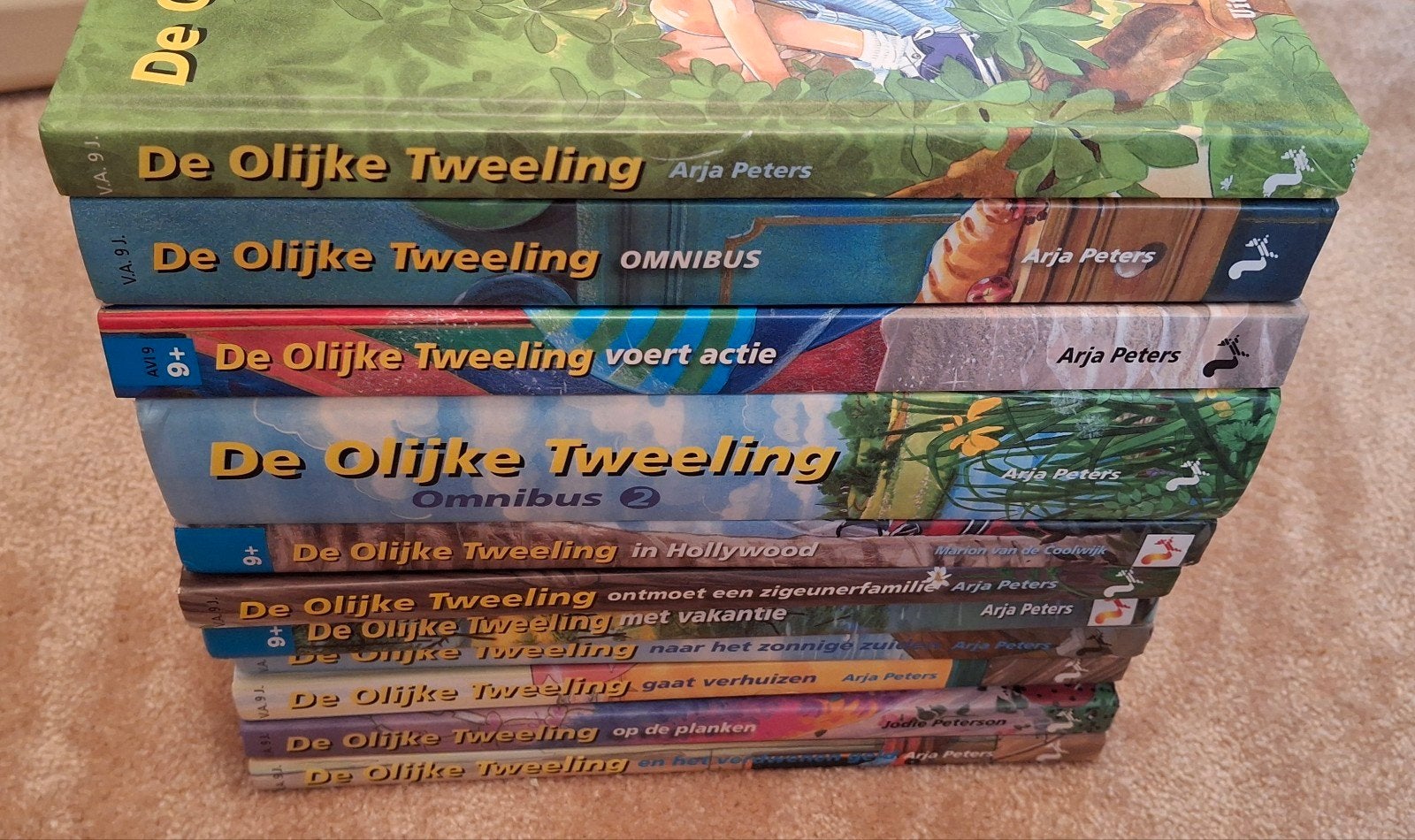 De Olijke Tweeling - Stapel boeken, Boeken, Ophalen of Verzenden, Zo goed als nieuw