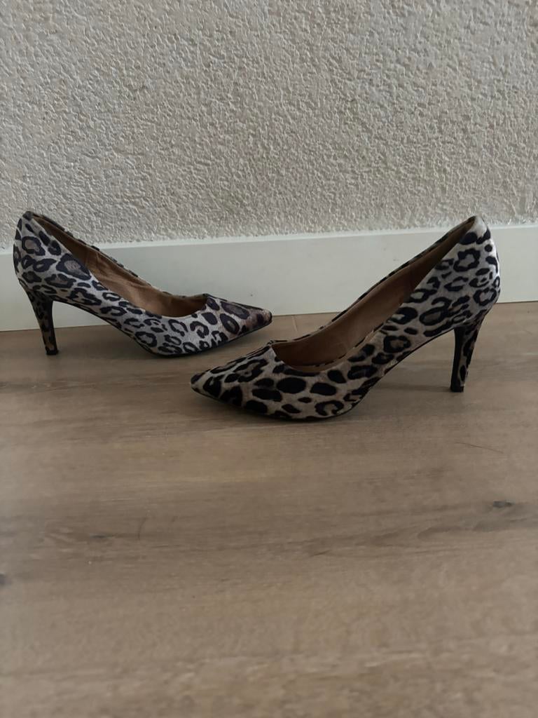 La Strada pumps - Maat 38 - Luipaardprint, Ophalen of Verzenden, Gedragen, Overige kleuren, Pumps
