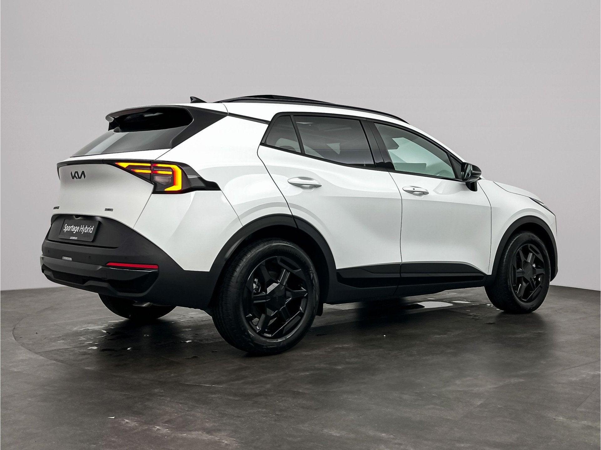 Kia Sportage 1.6 T-GDi Hybrid Black Edition Advanced | eleck, Zwart, 4 cilinders, Wit, Leder