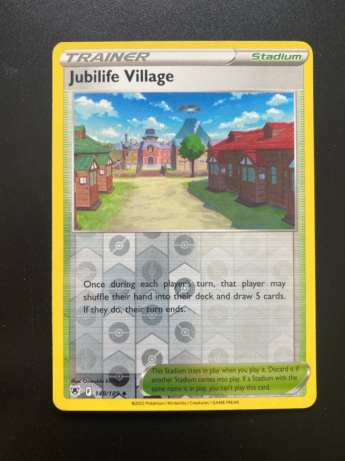 Jubilife Village 148/189 Rev. Holo Pokémon Astral Radiance, Ophalen of Verzenden, Zo goed als nieuw, Losse kaart, Foil