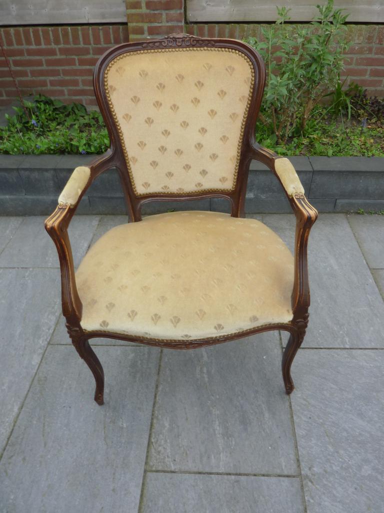 Oud stoeltje., Ophalen