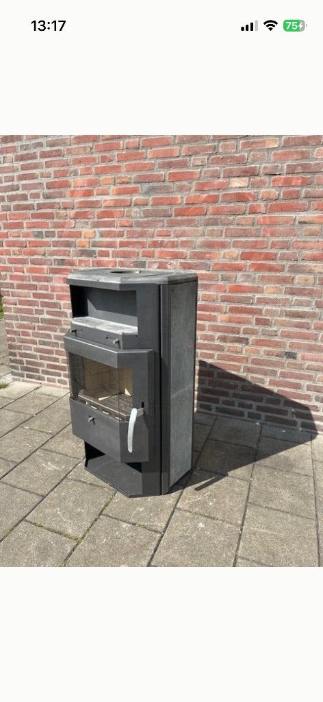 Houtkachel allesbrander speksteenkachel, Ophalen, Houtkachel, Zo goed als nieuw, Vrijstaand
