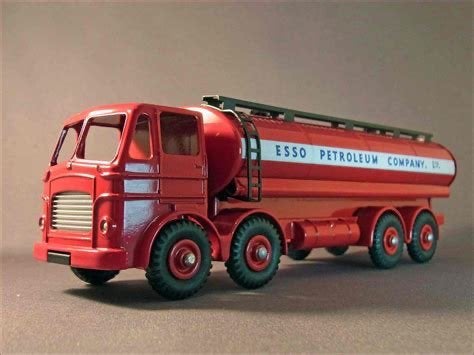 Leyland Octopus Esso tankwagen Dinky Toys 943 Atlas 1:43, Ophalen of Verzenden, Nieuw, Bus of Vrachtwagen, Dinky Toys