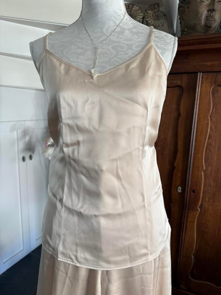 Top van Marc Cain, Maat 38/40 (M), Beige, Ophalen of Verzenden, Zonder mouw