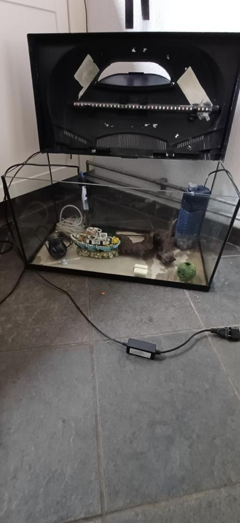 Te koop aquarium ,60 liter, Dieren en Toebehoren, Vissen | Aquaria en Toebehoren, Ophalen, Gebruikt, Leeg aquarium