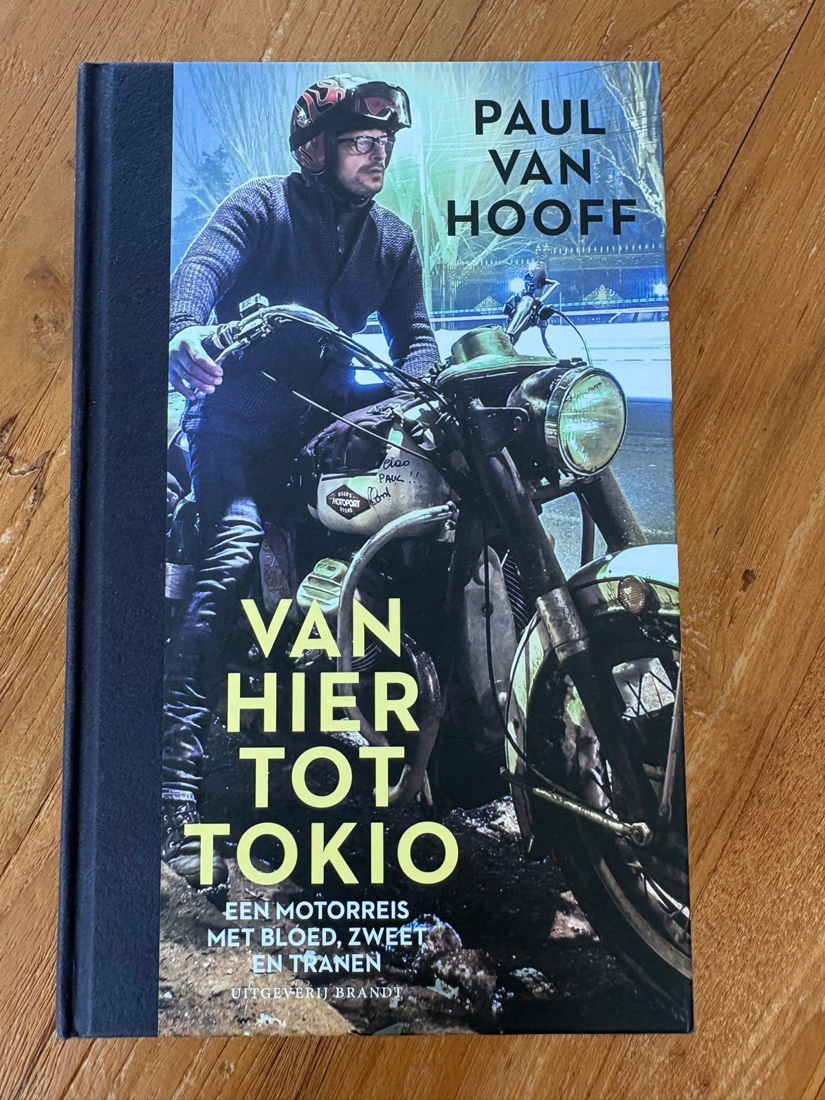 Van Hier Tot Tokio - Paul van Hooff (Boek), Ophalen of Verzenden, Zo goed als nieuw, Algemeen