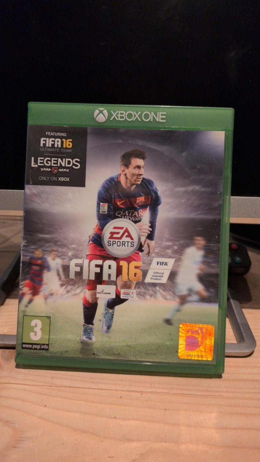 FIFA 16 (Xbox One) - Voetbalgame met Messi, Gebruikt, Ophalen of Verzenden, Eén computer, Sport