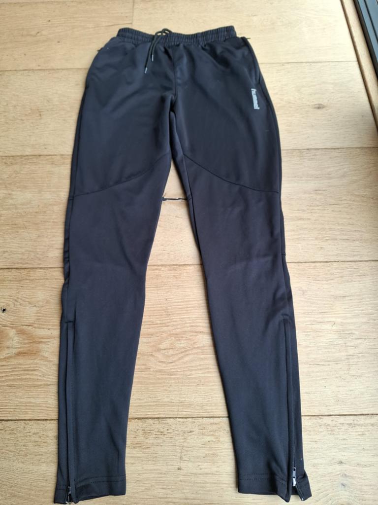 Hummel sportbroek maat 164, Kinderen en Baby's, Kinderkleding | Maat 164, Ophalen of Verzenden