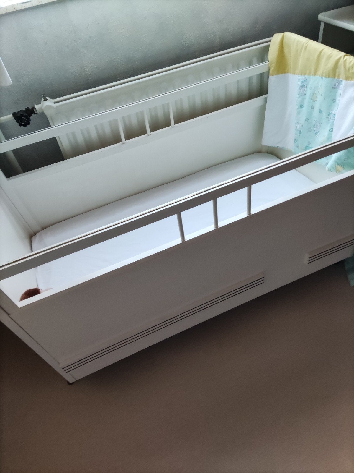 wit ledikant babybedje met lattenbodem matras en "hemeltje", Ophalen, Gebruikt, Ledikant