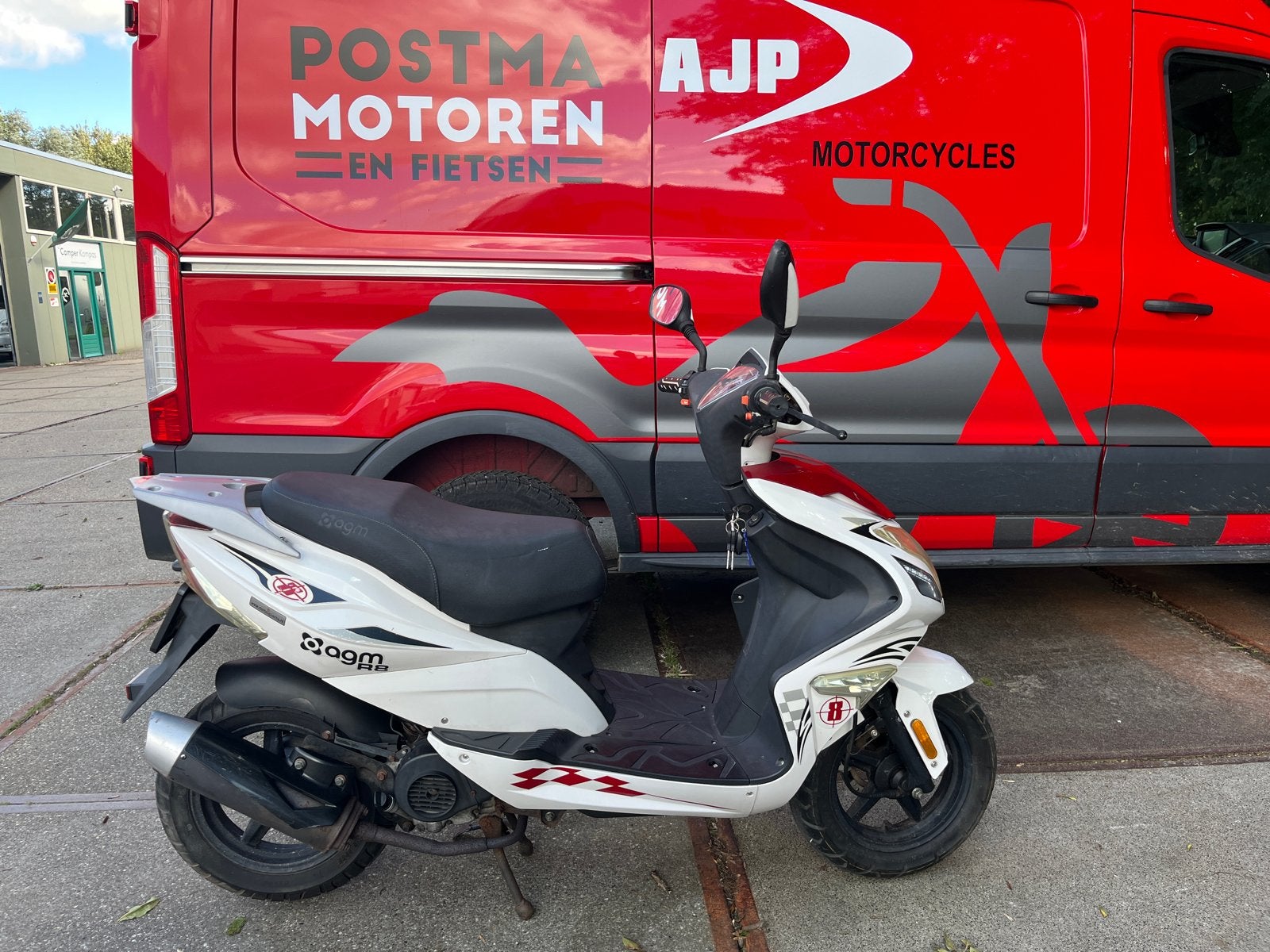 Nette AGM R8 snorscooter - Beurtje gehad, Bj 2016, Gebruikt, Benzine, Ophalen, Overige merken