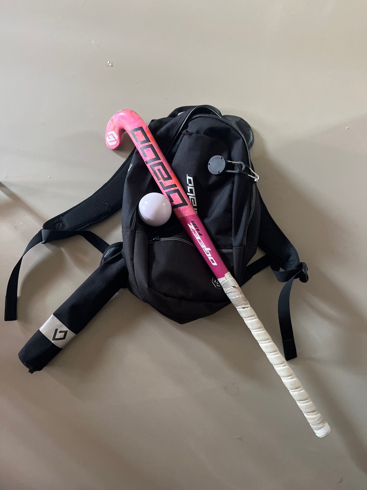 Roze Dita hockeystick met tas en bal, Ophalen, Gebruikt, Stick