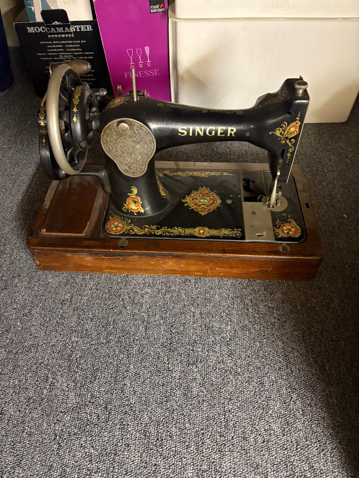 Antiek Singer tafel maaimachine, Ophalen