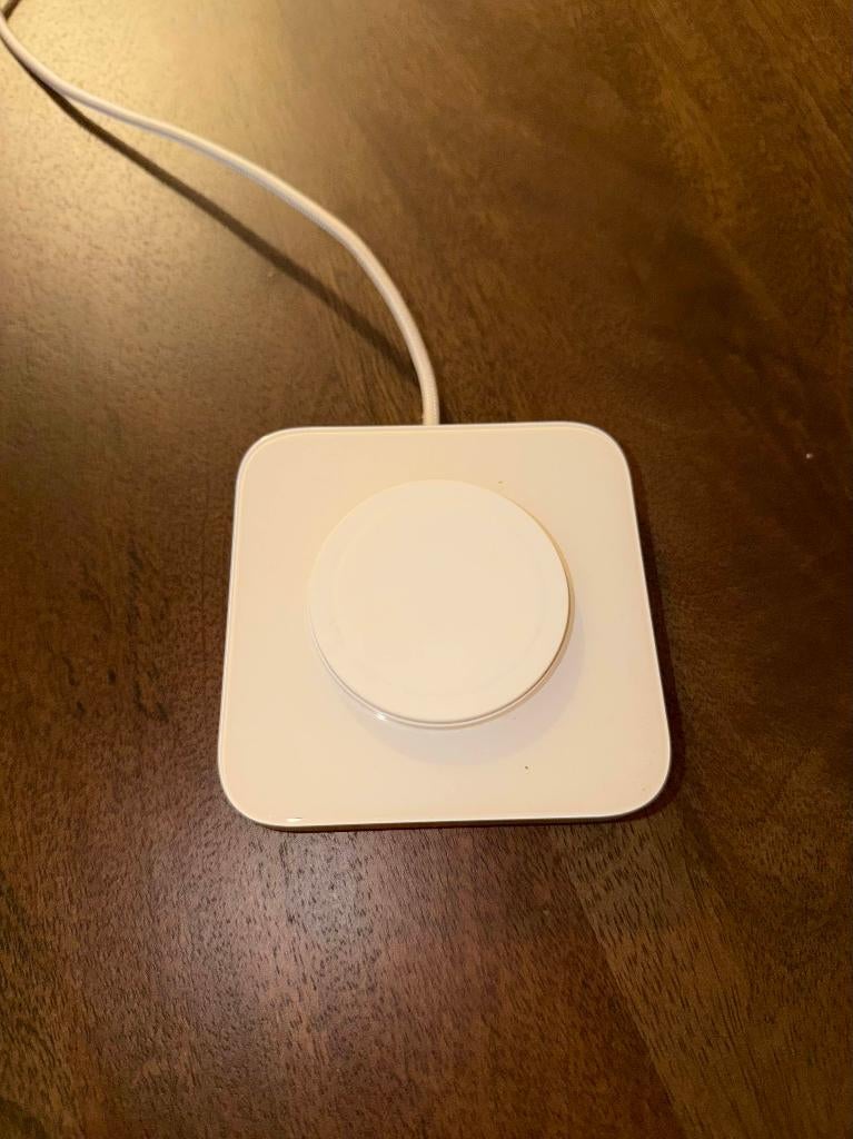 Nomad Gear Base One Magsafe Oplader + Apple Adap, Ophalen of Verzenden, Zo goed als nieuw, Apple iPhone