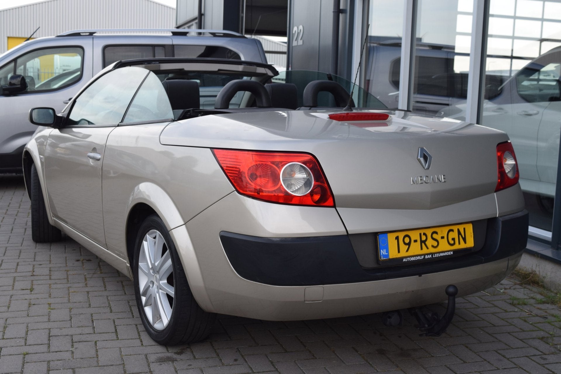 Renault Mégane Coupé-Cabriolet 2.0-16V Privilège Luxe | I, Auto's, Voorwielaandrijving, 1998 cc, 135 pk, Gebruikt