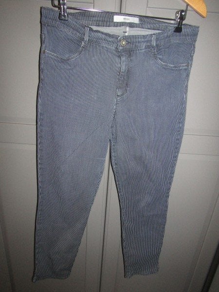 G709 Brax mt 42 broek blauw wit streepje nautical maritiem, Maat 42/44 (L), BRAX, Zo goed als nieuw, Lang