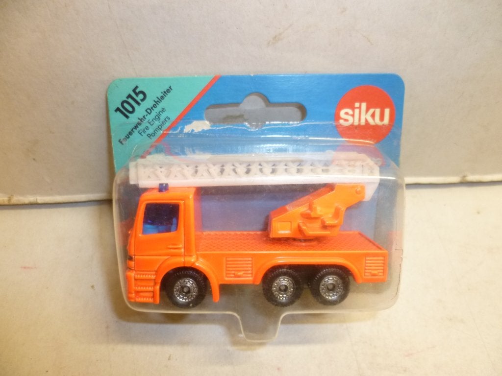 Siku 1015 Fire Engine Brandweerauto in blister modelauto., Ophalen of Verzenden, Nieuw, Auto