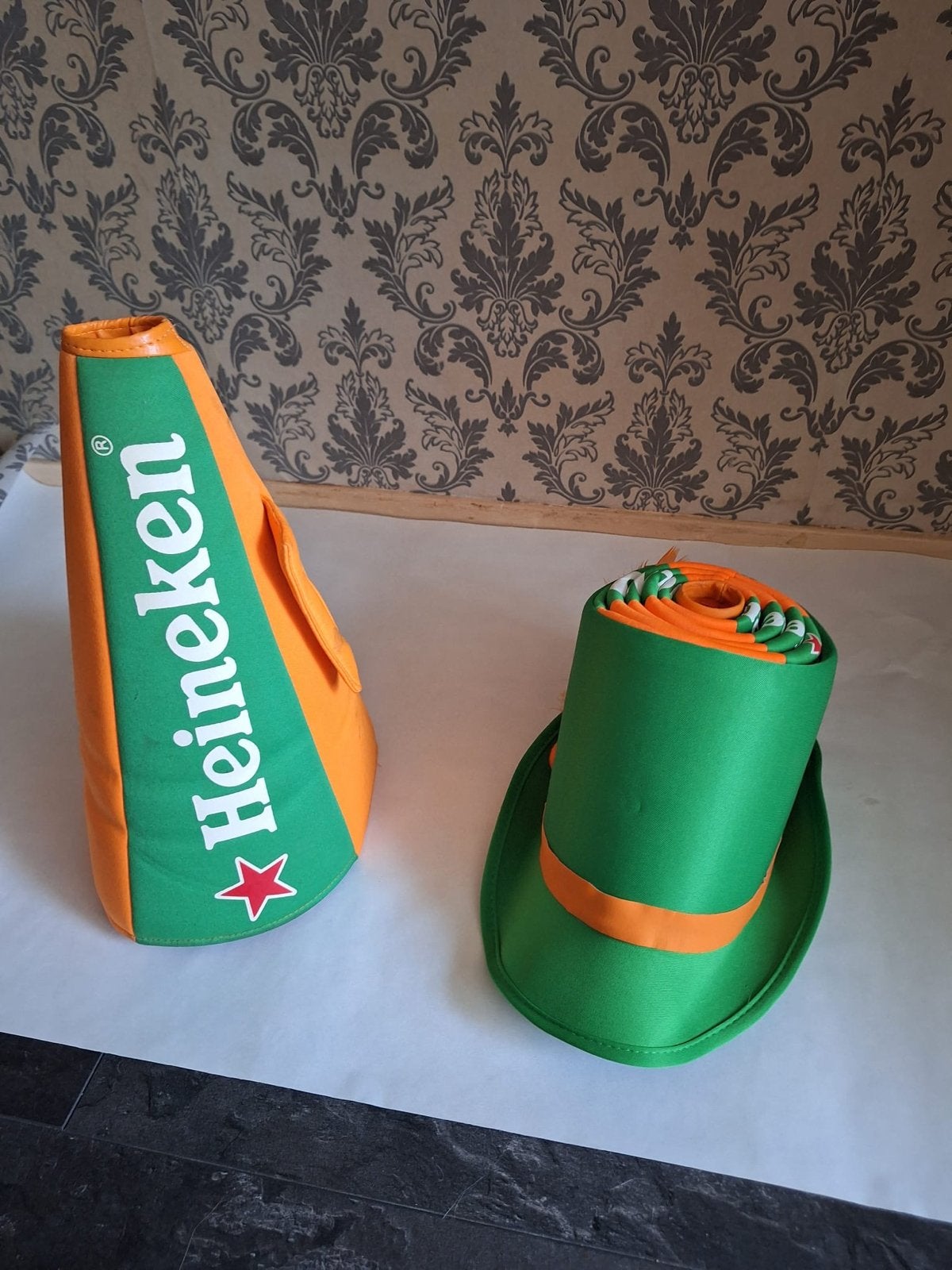 Foto 10 van Grote Heineken verzameling: meerdere dozen vol memorabilia