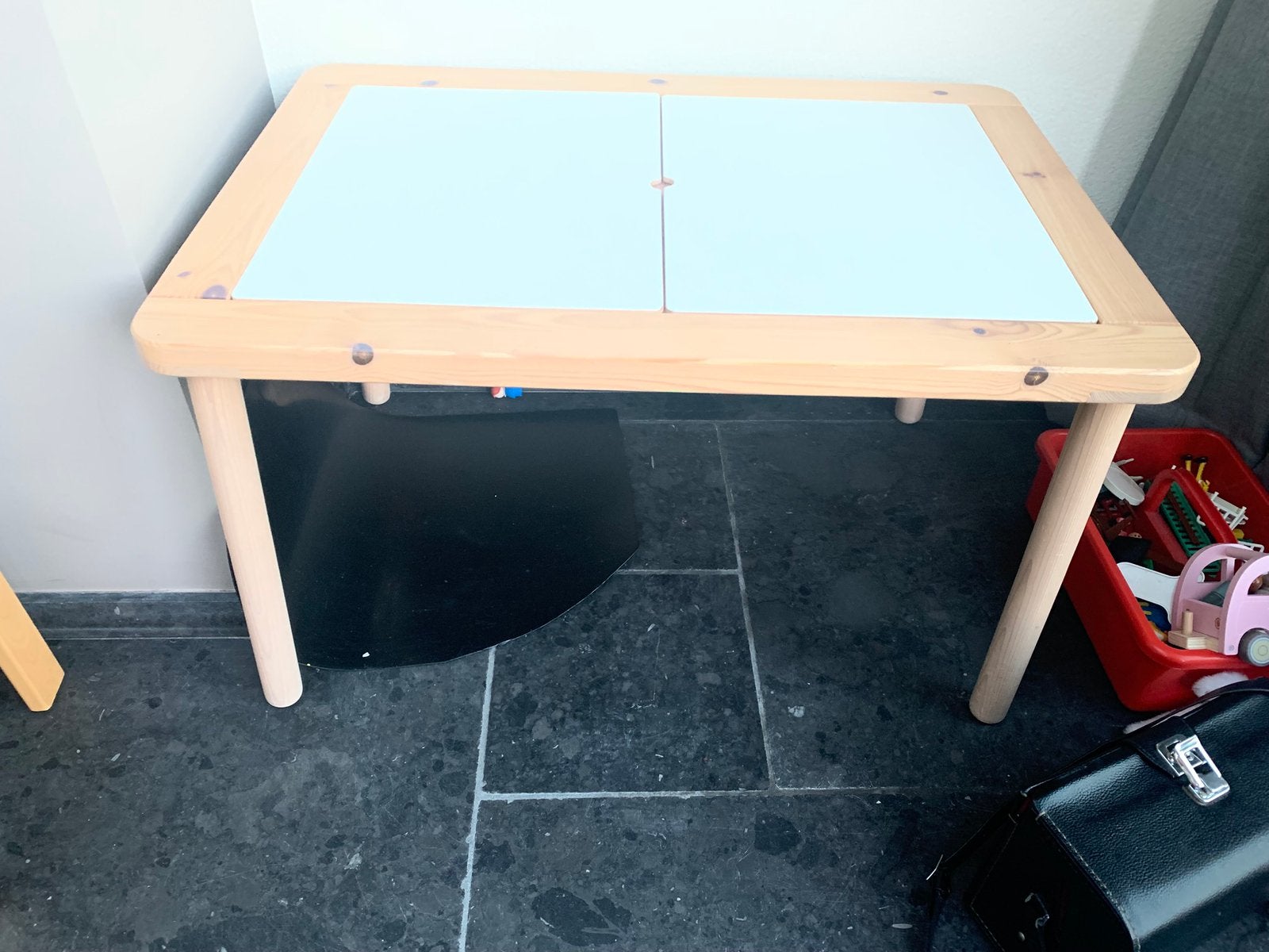 Ikea speeltafel met opberg mogelijkheid, Ophalen, Zo goed als nieuw