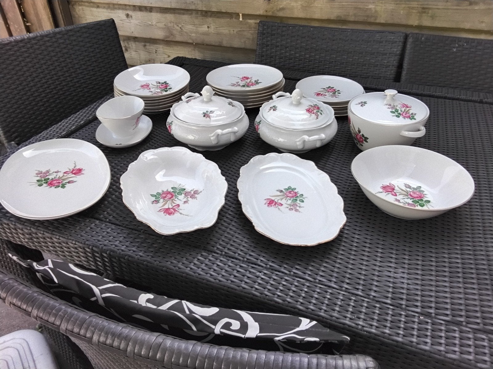 serviesgoed., Huis en Inrichting, Keuken | Servies, Ophalen, Overige stijlen, Bord(en)