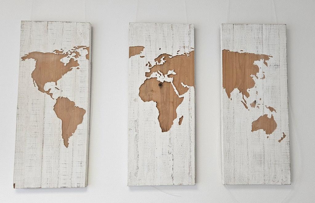 Houten Wereldkaart Wanddecoratie, 3 Luik– 75x30cm per paneel, Ophalen, 90 cm, Hout, Zo goed als nieuw