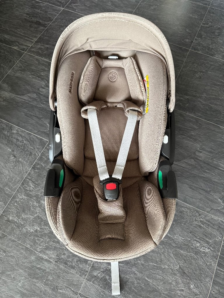 Maxi-Cosi Pebble 360 Pro autostoel (0-15 maanden), Autogordel of Isofix, Zo goed als nieuw, 0 t/m 13 kg, Maxi-Cosi