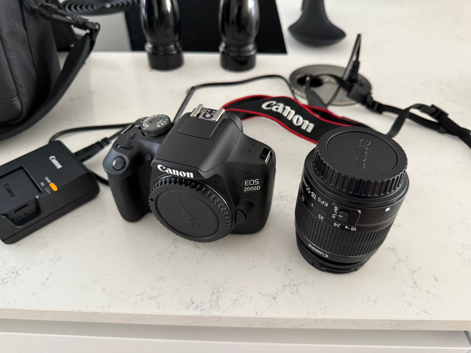 Canon EOS 2000D Complete Set, Spiegelreflex, Canon, Ophalen of Verzenden, Zo goed als nieuw
