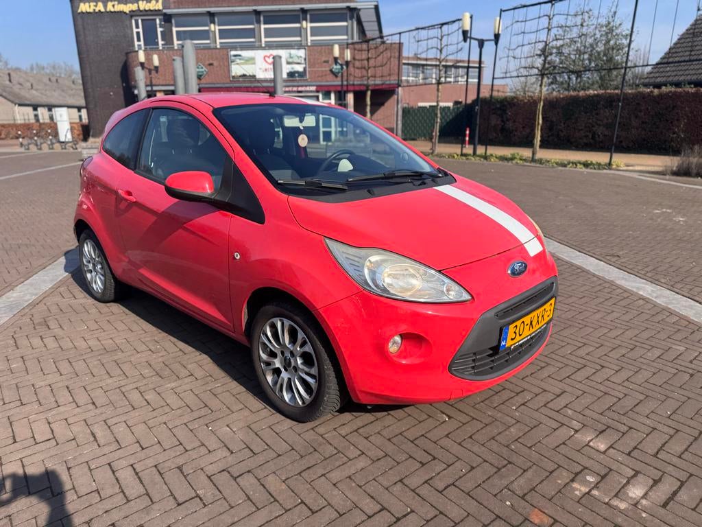 Ford Ka 1.2 Titanium Airco 2010 Nieuwe apk NAP!, Voorwielaandrijving, 4 cilinders, 4 stoelen, Origineel Nederlands