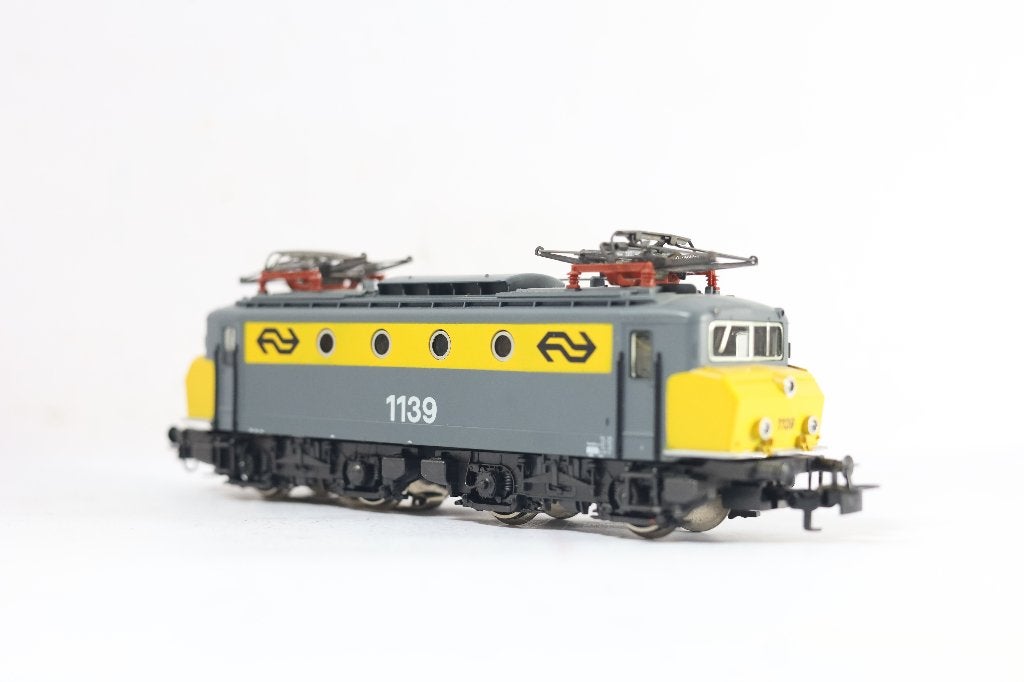 Märklin 3324, Hobby en Vrije tijd, Wisselstroom, Gebruikt, Locomotief, Ophalen of Verzenden