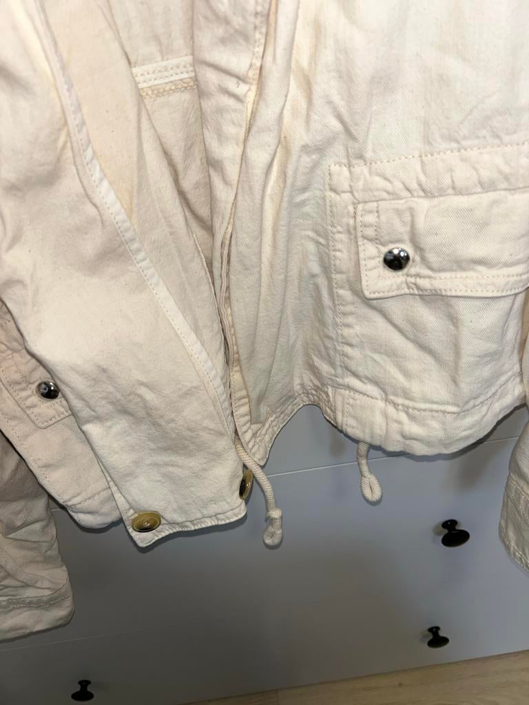 Crèmekleurig spijkerjasje, Ophalen of Verzenden, Zo goed als nieuw, Maat 38/40 (M), Beige