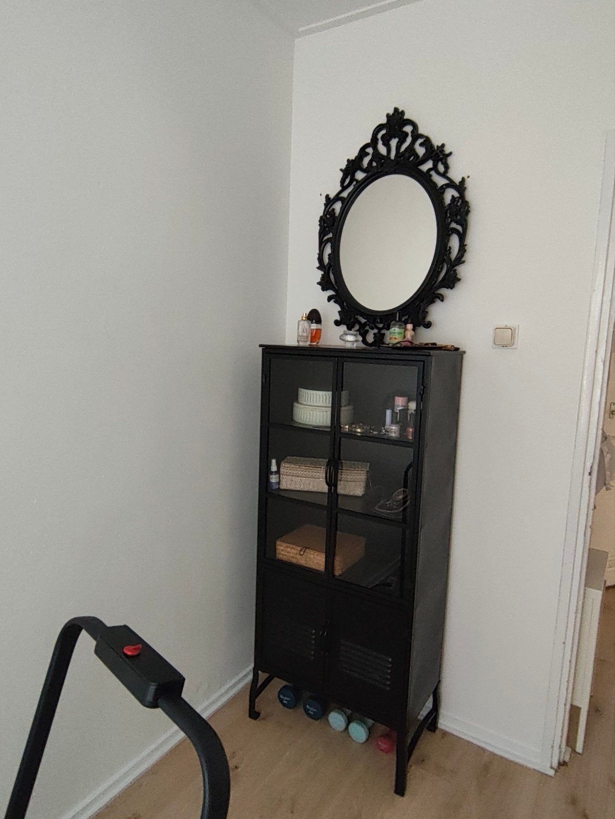 Zwart metalen kast dressoir kastje vitrinekast vitrine glas, Ophalen, Gebruikt, Glas