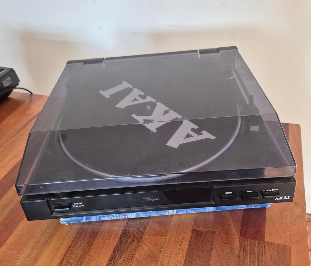 Akai Platenspeler ATT01U met usb, Ophalen of Verzenden, Gebruikt, Platenspeler, Akai