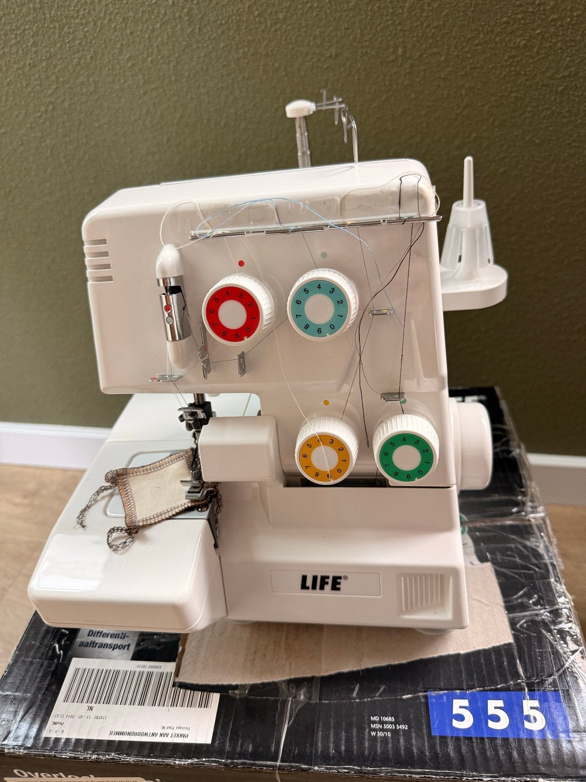 LIFE Overlockmachine - Zo goed als nieuw, Hobby en Vrije tijd, Ophalen of Verzenden, Zo goed als nieuw, Lockmachine, Overige merken