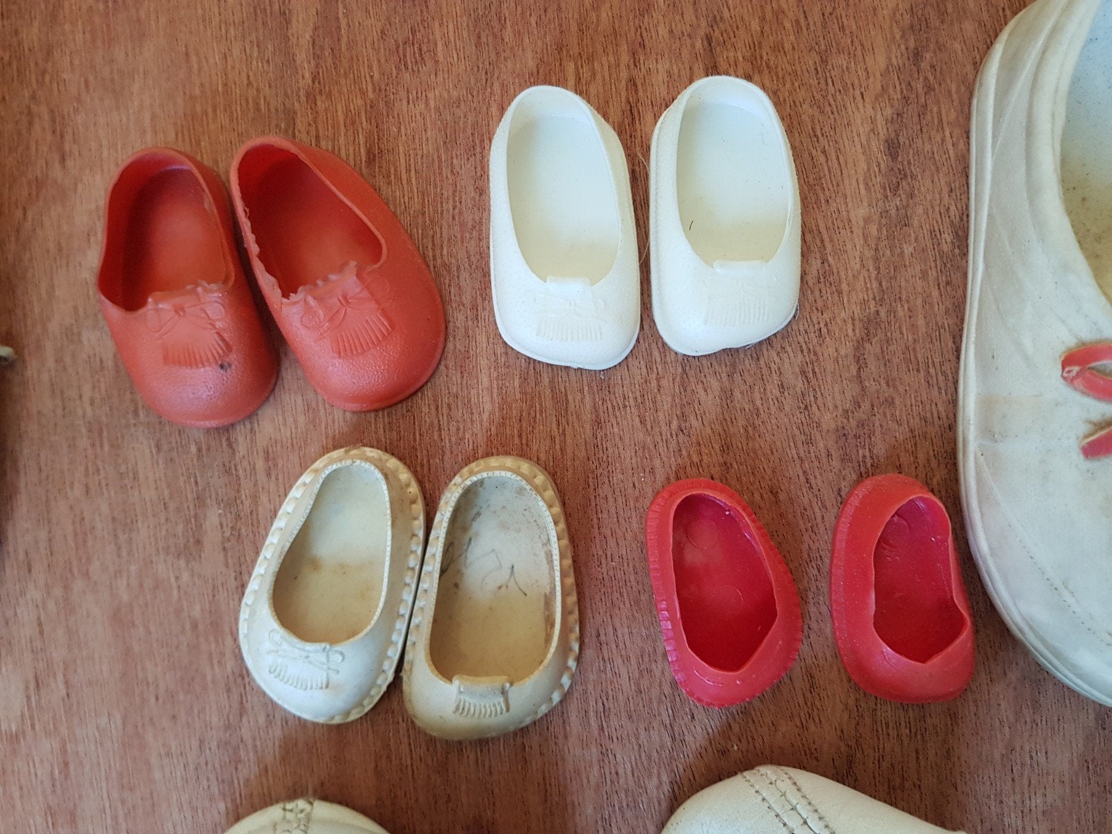 Vintage poppenschoentjes en klompjes - diverse maten, Ophalen, Gebruikt, Overige typen