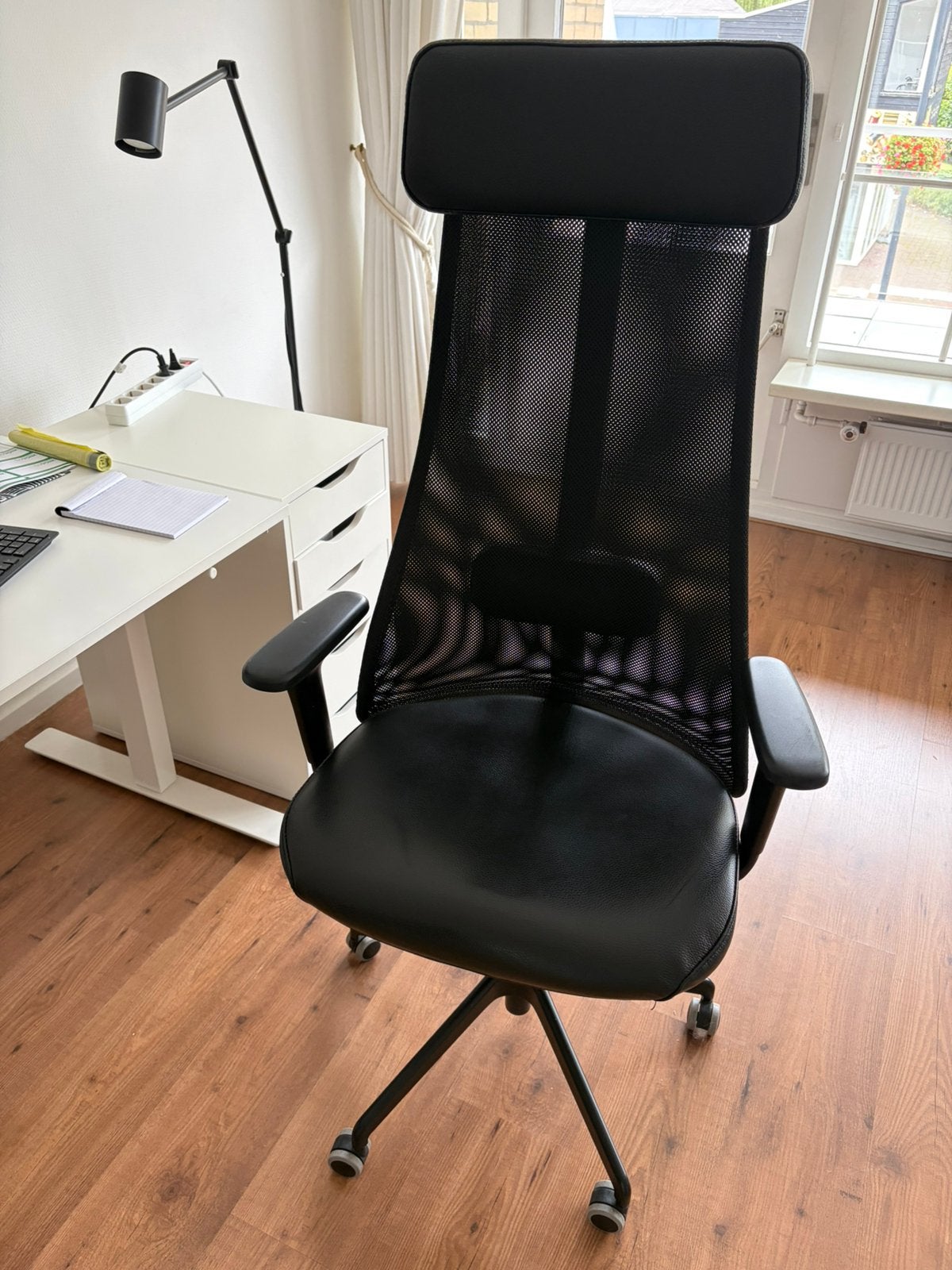 Zo goed als nieuw Ikea bureaustoel Markus, Ophalen, Zo goed als nieuw, Zwart