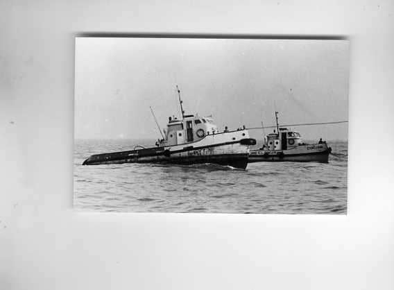 scheepvaart-foto-corvina-elswijk, Ophalen of Verzenden, Zo goed als nieuw, Motorboot, Boek of Tijdschrift